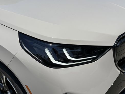 New 2025 BMW X3 M50 w/ Premium Package image 11