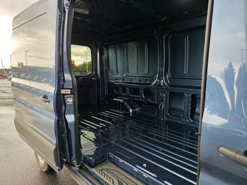 New 2026 Ford Transit 250 148 Medium Roof RWD image 10