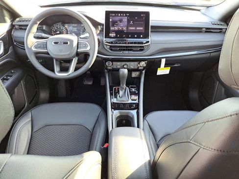 New 2026 Jeep Compass Latitude AWD/4WD image 10