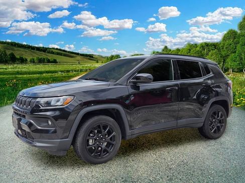 Certified 2022 Jeep Compass Latitude AWD/4WD image 2