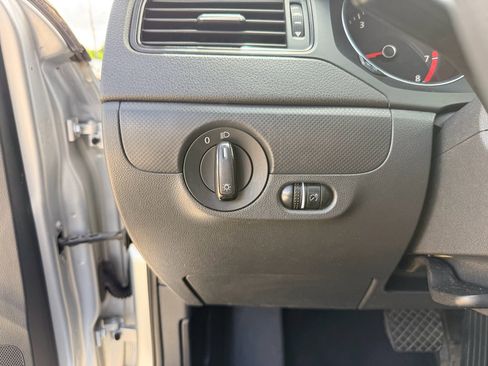 Used 2016 Volkswagen Jetta S FWD image 19