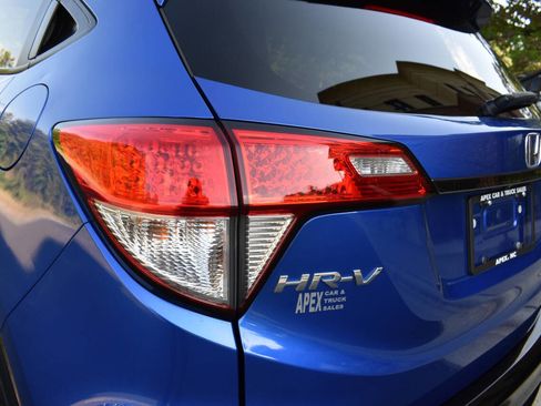 Used 2022 Honda HR-V Sport image 32