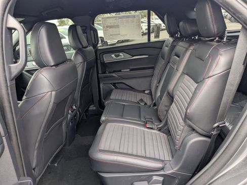 New 2025 Ford Explorer ST-Line w/ Premium Package image 19