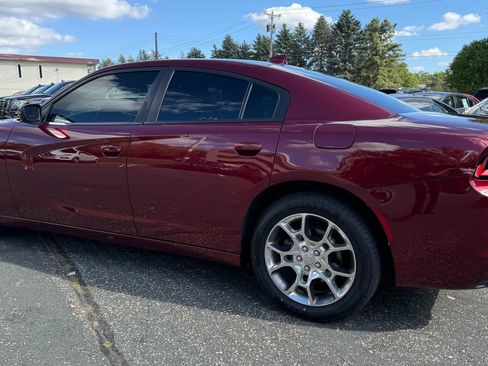 Used 2017 Dodge Charger SXT w/ AWD Plus Group image 3