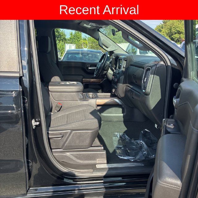 Used 2021 Chevrolet Silverado 1500 RST w/ Z71 Off-Road Package AWD/4WD image 4