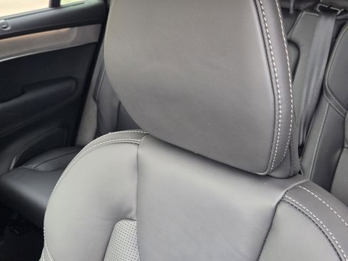 New 2026 Volvo XC90 B6 Ultra w/ Protection Package Premier image 17