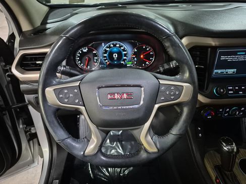Used 2019 GMC Acadia Denali w/ Technology Package AWD/4WD image 12