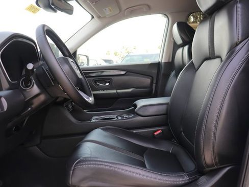 Used 2023 Honda Pilot EX-L image 9