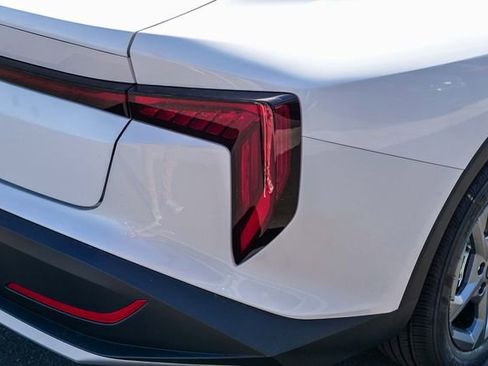 New 2026 Kia K4 LXS image 8