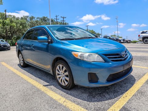 Used 2013 Toyota Corolla LE FWD image 6