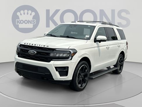 Used 2023 Ford Expedition Limited AWD/4WD image 1