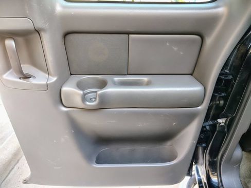 Used 2004 Chevrolet Silverado 2500 LT w/ Skid Plate Package AWD/4WD image 17