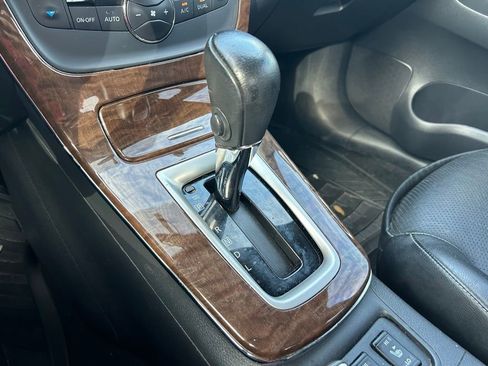 Used 2015 Nissan Sentra SL FWD image 28
