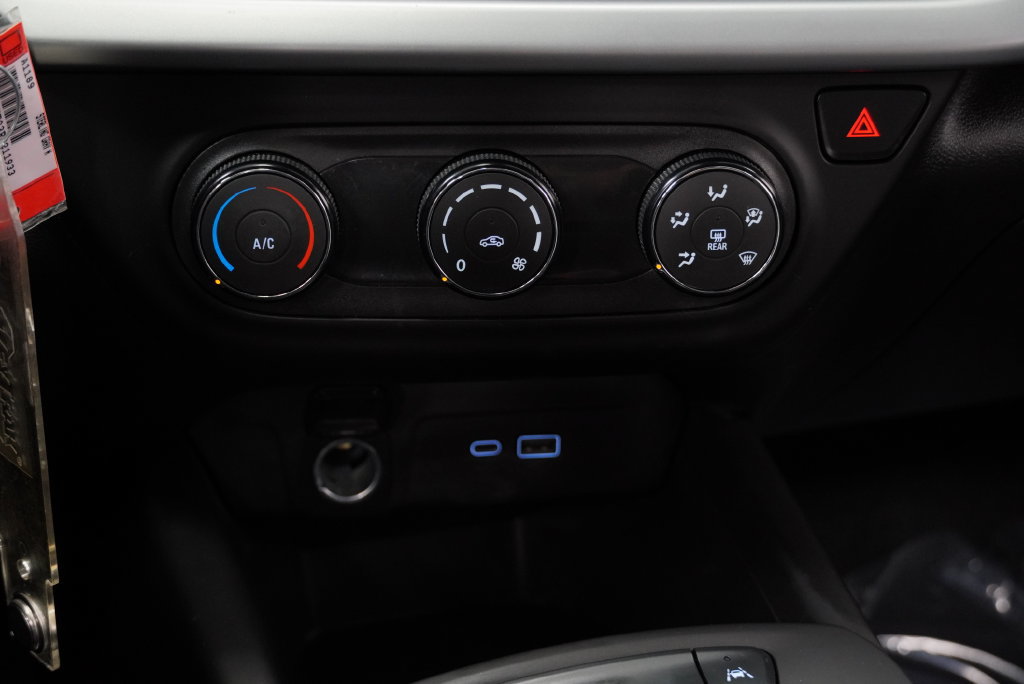 Used 2024 Chevrolet Trax LS w/ Driver Confidence Package FWD image 27