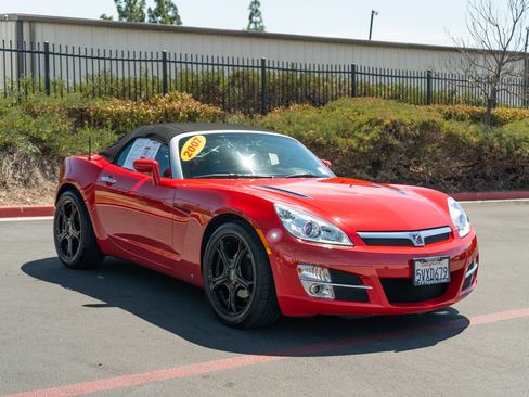 Used 2007 Saturn Sky w/ Premium Trim Pkg RWD image 3