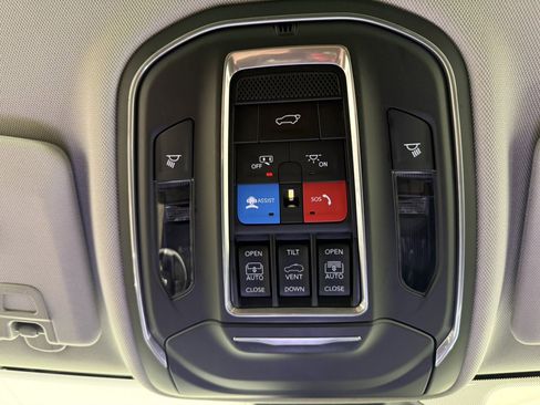 Used 2022 Jeep Grand Cherokee Limited 4xe w/ Luxury Tech Group II image 23