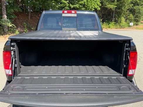 Used 2019 RAM 1500 Big Horn AWD/4WD image 4