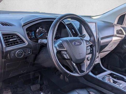 Used 2022 Ford Edge Titanium AWD/4WD image 11