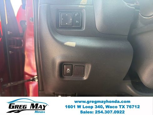 Used 2017 Nissan Versa SV FWD image 12