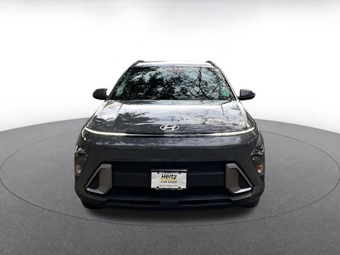 Used 2025 Hyundai Kona SEL image 2