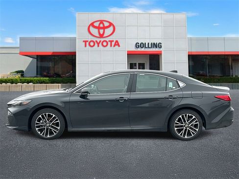 New 2026 Toyota Camry XLE image 5
