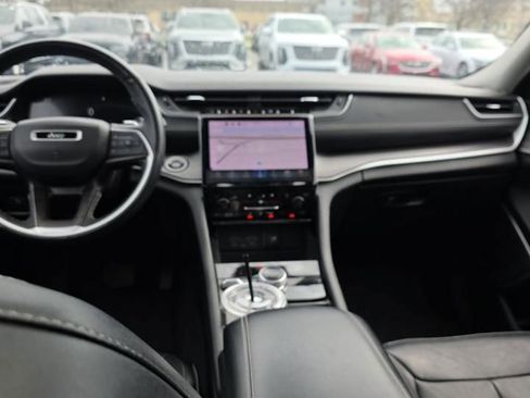 Used 2022 Jeep Grand Cherokee L Limited w/ Luxury Tech Group II image 7