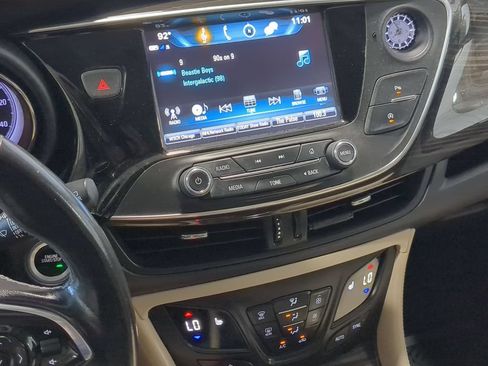 Used 2019 Buick Envision Essence AWD/4WD image 32