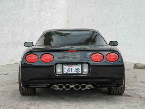 Used 1997 Chevrolet Corvette Coupe w/ Roof Pkg RWD image 7
