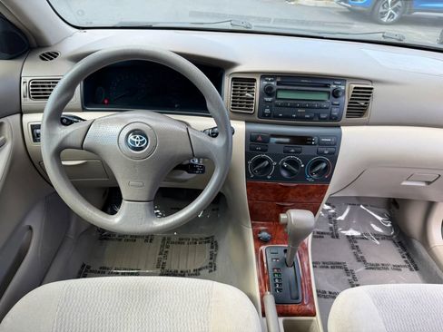 Used 2005 Toyota Corolla CE FWD image 16