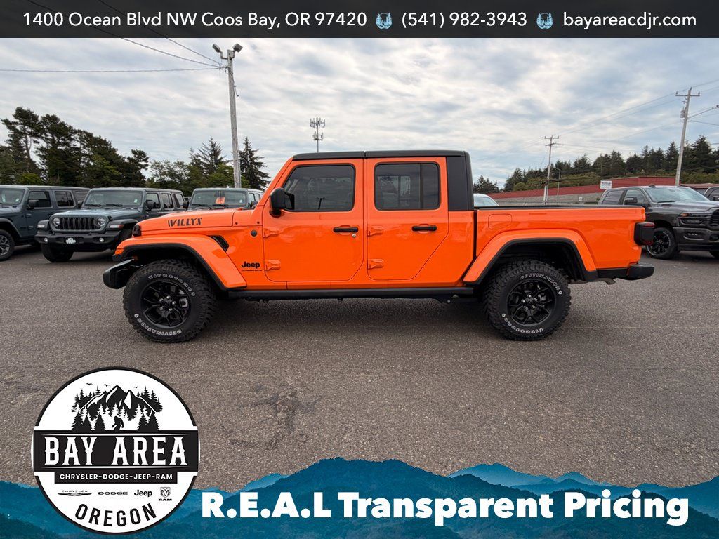 Used 2025 Jeep Gladiator Sport AWD/4WD image 9