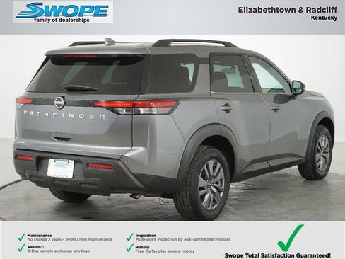 Used 2025 Nissan Pathfinder SV image 3
