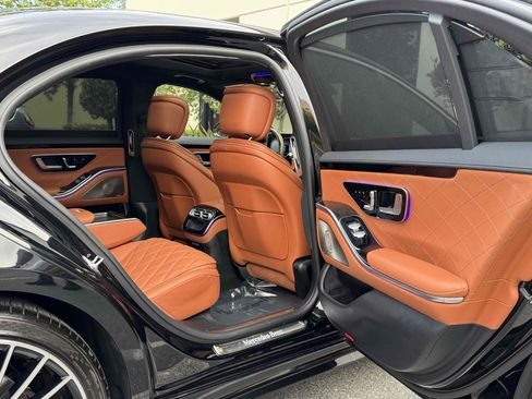 Used 2022 Mercedes-Benz S 500 4MATIC image 11