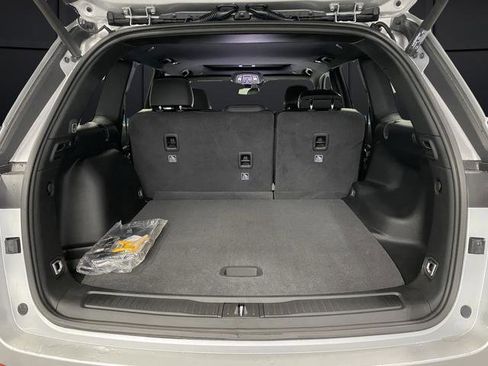 New 2026 Jeep Grand Cherokee Altitude AWD/4WD image 15