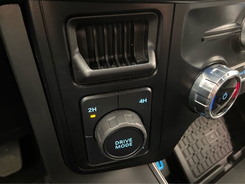 Used 2024 Ford F150 XLT w/ Equipment Group 303A High image 40