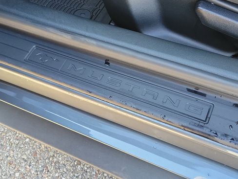 Used 2022 Ford Mustang Coupe image 7