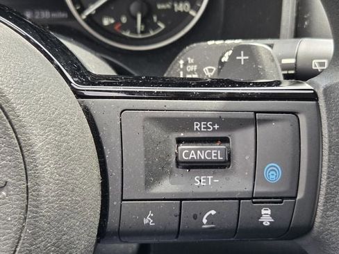 Used 2023 Nissan Rogue SV AWD/4WD image 26