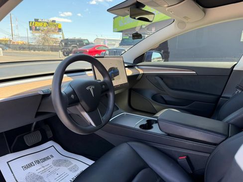 Used 2022 Tesla Model 3 Long Range AWD/4WD image 11