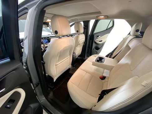 Used 2023 Buick Encore GX Essence w/ Experience Buick Package AWD/4WD image 29
