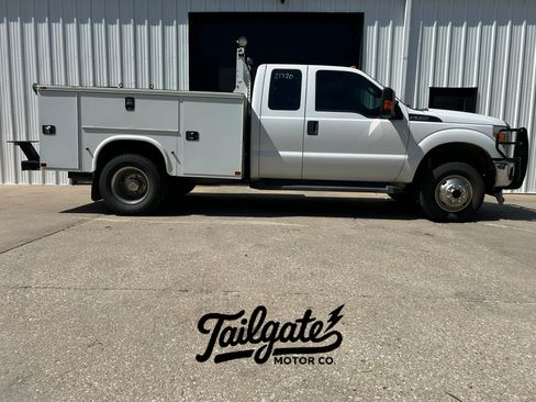 Used 2015 Ford F350 XL w/ Power Equipment Group AWD/4WD image 1