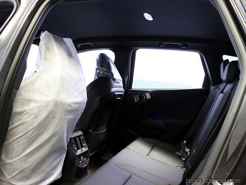 Used 2026 BMW X3 xDrive30 w/ Premium Package image 16