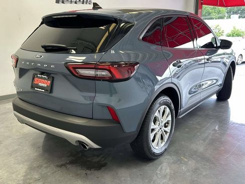 Used 2025 Ford Escape Active FWD image 3