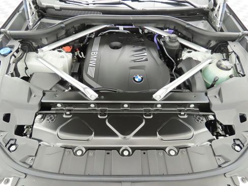 Certified 2025 BMW X5 sDrive40i w/ Parking Assistance Package image 30