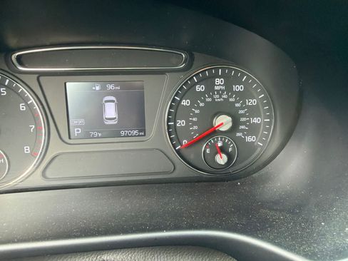 Used 2019 Kia Sorento FWD w/ LX Convenience Package image 2