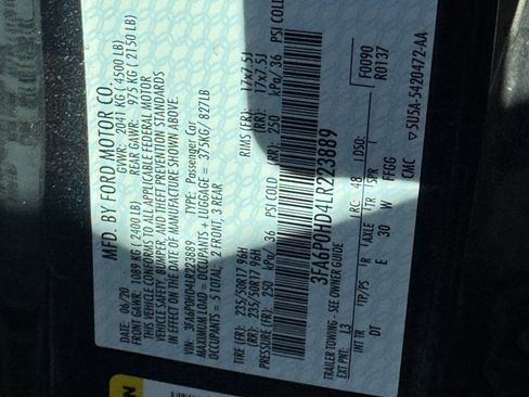 Used 2020 Ford Fusion SE image 9