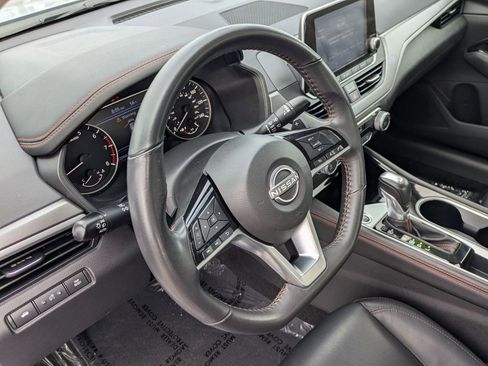 Used 2025 Nissan Altima 2.5 SR image 16