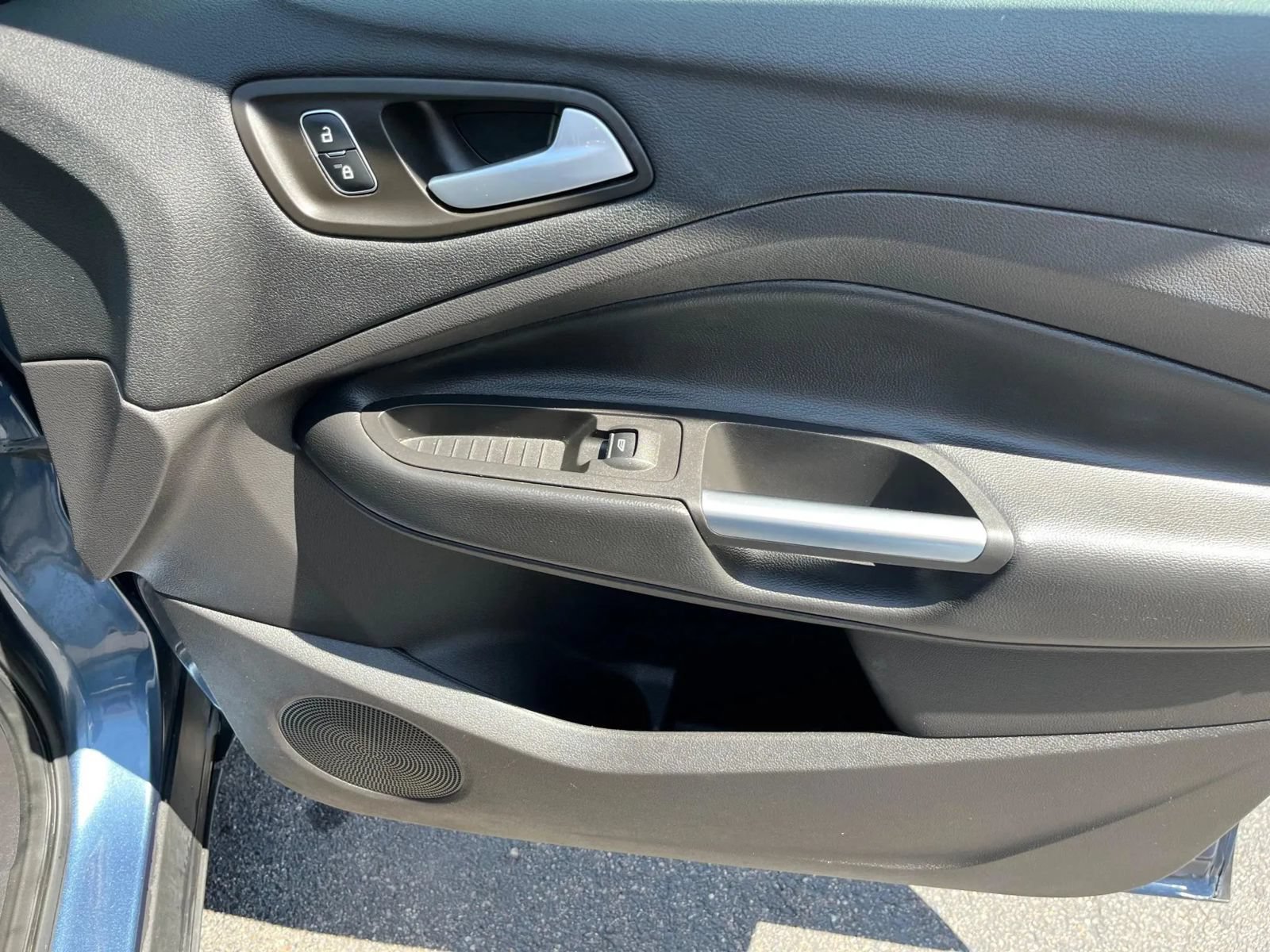 Used 2018 Ford Escape SE w/ SE Sync 3 Package AWD/4WD image 41