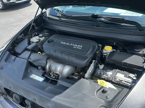 Used 2018 Jeep Cherokee Latitude Plus FWD image 11