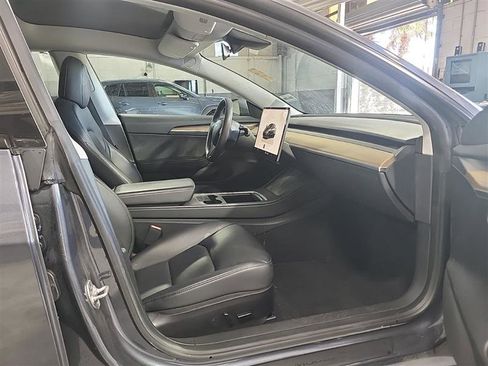 Used 2023 Tesla Model 3 Standard Range RWD image 11