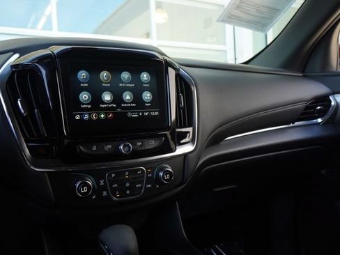 Used 2023 Chevrolet Traverse LT FWD image 21