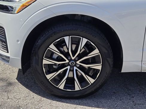 Used 2023 Volvo XC60 B5 Plus w/ Protection Package Premier image 12